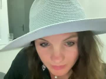 Silver_Miley Chaturbate stream image from June 01, 2025