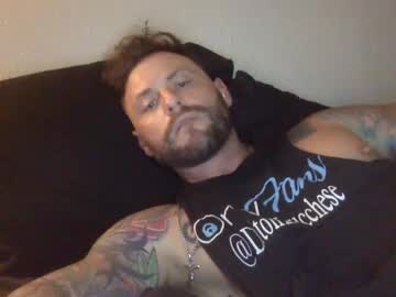 Daltonlucchese Chaturbate stream image from June 01, 2025