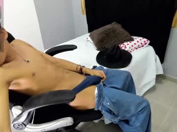 Kenn__18 Chaturbate stream image from June 01, 2025