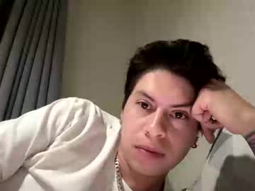 Davidroloz02 Chaturbate stream image from June 01, 2025