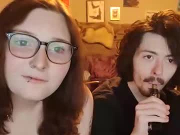 Sadsluttyfrogs Chaturbate stream image from June 01, 2025