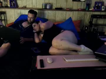 Jelen24 Chaturbate stream image from June 01, 2025