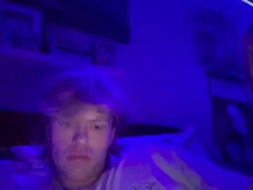 Austwinkboy Chaturbate stream image from June 01, 2025