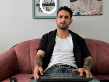 Davevilboy Chaturbate stream image from June 01, 2025