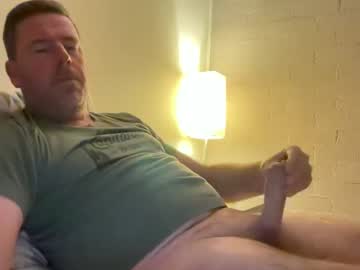 Macmac818181 Chaturbate stream image from June 01, 2025
