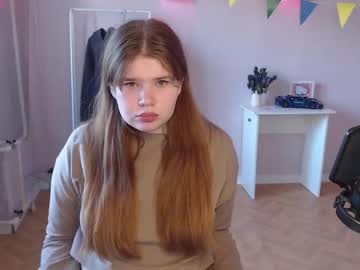 Mellyshy Chaturbate stream image from June 01, 2025