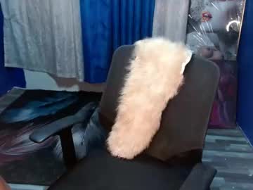 Asian_Tan_Girlkisses Chaturbate stream image from June 01, 2025