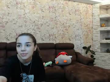Lunalynxx Chaturbate stream image from June 01, 2025