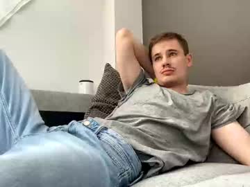 Yongdaggerdickkk Chaturbate stream image from June 01, 2025