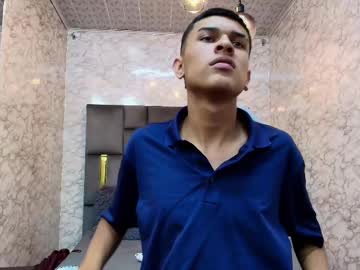 Dominic_Stonne Chaturbate stream image from June 01, 2025