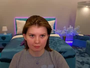 Ameliasweetly Chaturbate stream image from June 01, 2025