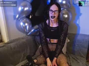 Lunarlinda Chaturbate stream image from June 01, 2025