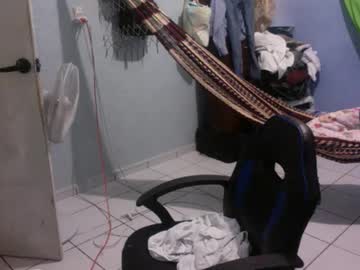 Monlightsinger Chaturbate stream image from June 01, 2025