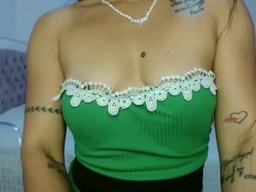 Laura_Macias Chaturbate stream image from June 01, 2025