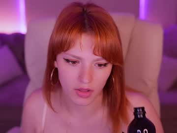 Vikkylovered Chaturbate stream image from June 01, 2025