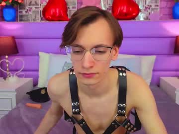 Naughtyliamy Chaturbate stream image from June 01, 2025
