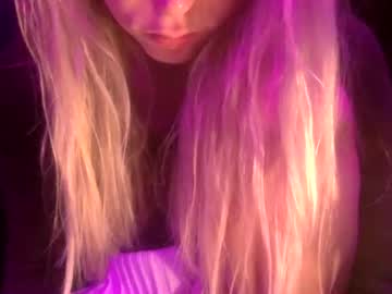 Kinky96pinky Chaturbate stream image from June 01, 2025