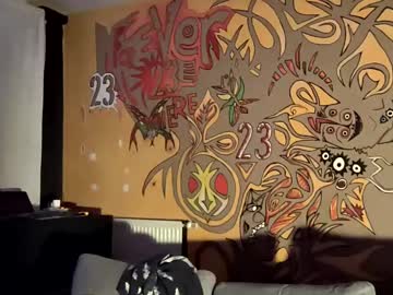 Stenlyvrbich Chaturbate stream image from June 01, 2025