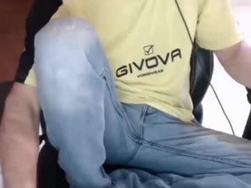 Brunox000 Chaturbate stream image from June 01, 2025