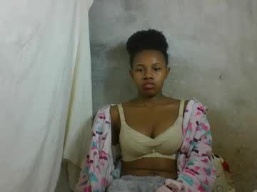Franciefrancie Chaturbate stream image from June 01, 2025