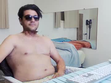 Whereisthehugo Chaturbate stream image from June 01, 2025