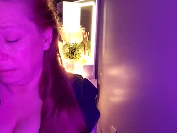 Tittystarot Chaturbate stream image from June 02, 2025
