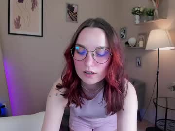 Influuesi_ Chaturbate stream image from June 02, 2025