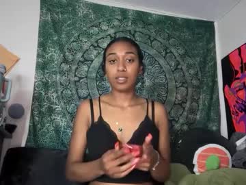 Xoluvvxx Chaturbate stream image from June 02, 2025