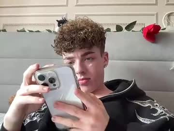 Twinkchic Chaturbate stream image from June 02, 2025