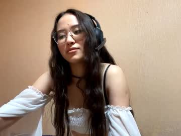 Loveful_Good Chaturbate stream image from June 02, 2025