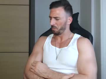 Aaront0pmuscles Chaturbate stream image from June 02, 2025