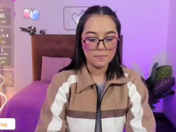 Beela_Tay Chaturbate stream image from June 02, 2025