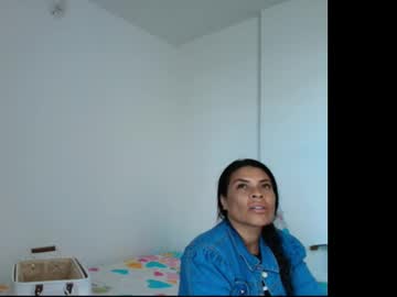 Perla_Milf4u Chaturbate stream image from June 02, 2025
