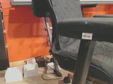 Bleedgreengoo Chaturbate stream image from June 02, 2025
