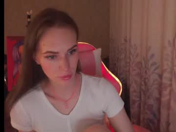 Elsa_Shine Chaturbate stream image from June 02, 2025