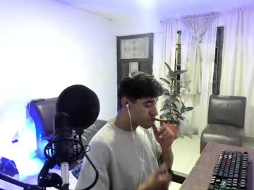 Roberx_12 Chaturbate stream image from June 02, 2025
