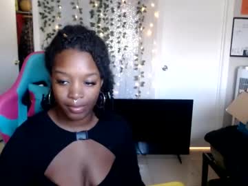 Phatjuicypeach Chaturbate stream image from June 03, 2025