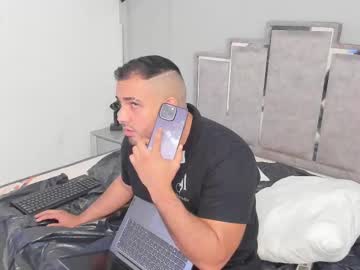 Ronnyruso Chaturbate stream image from June 03, 2025