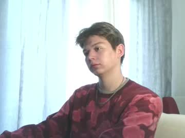 Ausxuw Chaturbate stream image from June 03, 2025