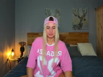 Whiteflower_X0 Chaturbate stream image from June 03, 2025