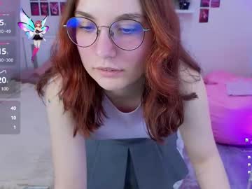 Influuesi_ Chaturbate stream image from June 03, 2025