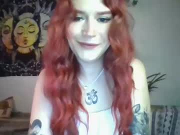 Kissyfox Chaturbate stream image from June 03, 2025