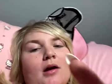 Kkbunnyy Chaturbate stream image from June 03, 2025