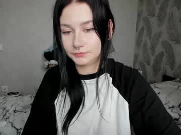 Line_Green Chaturbate stream image from June 03, 2025