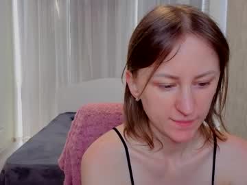 Luluchiiii Chaturbate stream image from June 03, 2025