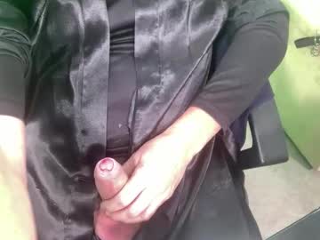 Lovewomeninsatin Chaturbate stream image from June 03, 2025