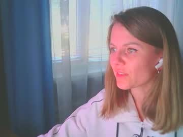 Marinawell Chaturbate stream image from June 03, 2025