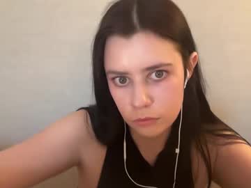 Essenalaurent Chaturbate stream image from June 03, 2025