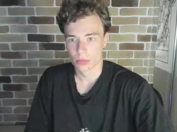 Idkiww Chaturbate stream image from June 03, 2025