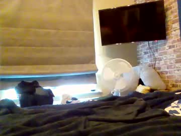 Kellydavina Chaturbate stream image from June 03, 2025